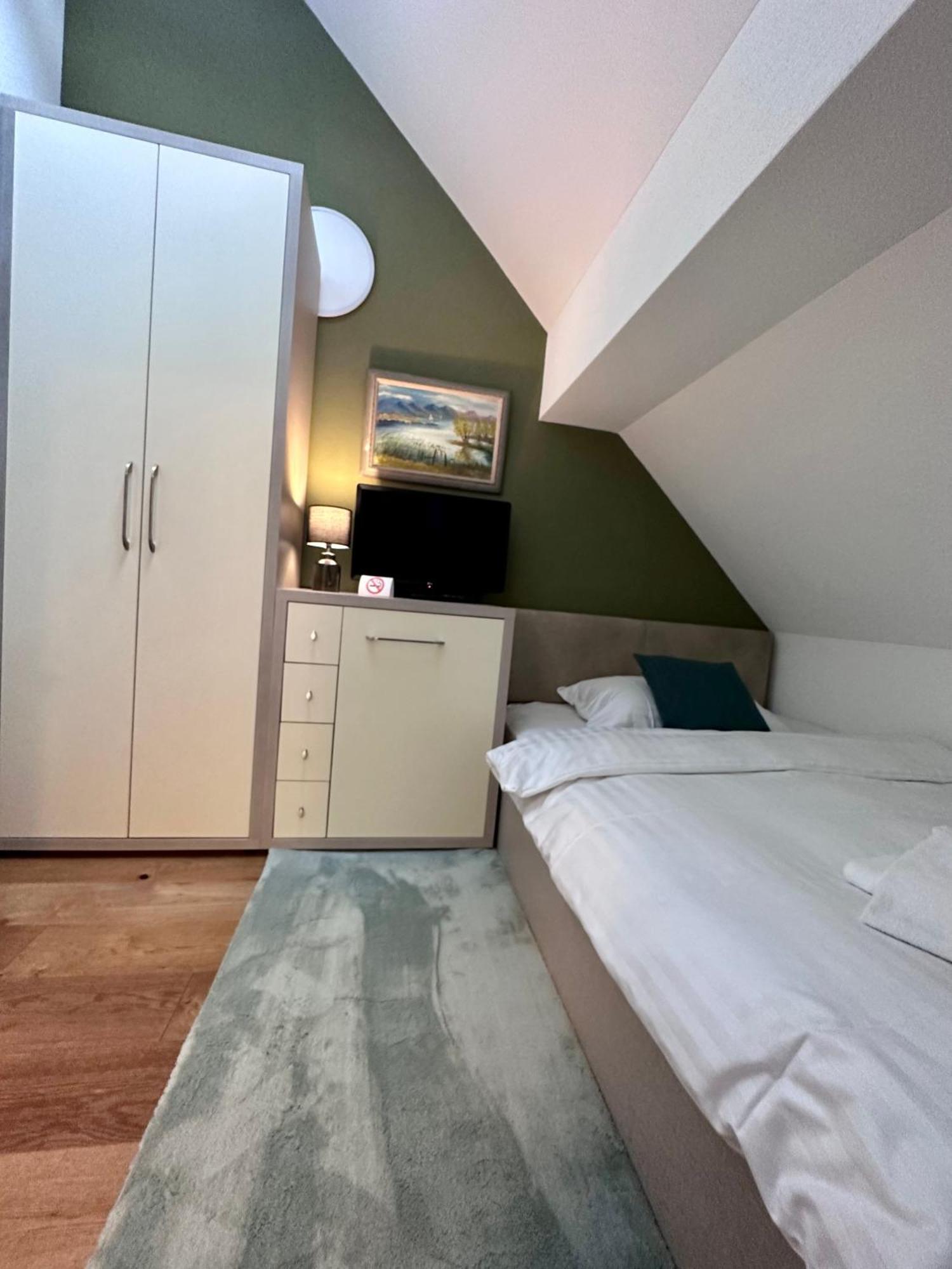Welcome Hotel - Hellbuehl Self-Check-In エクステリア 写真